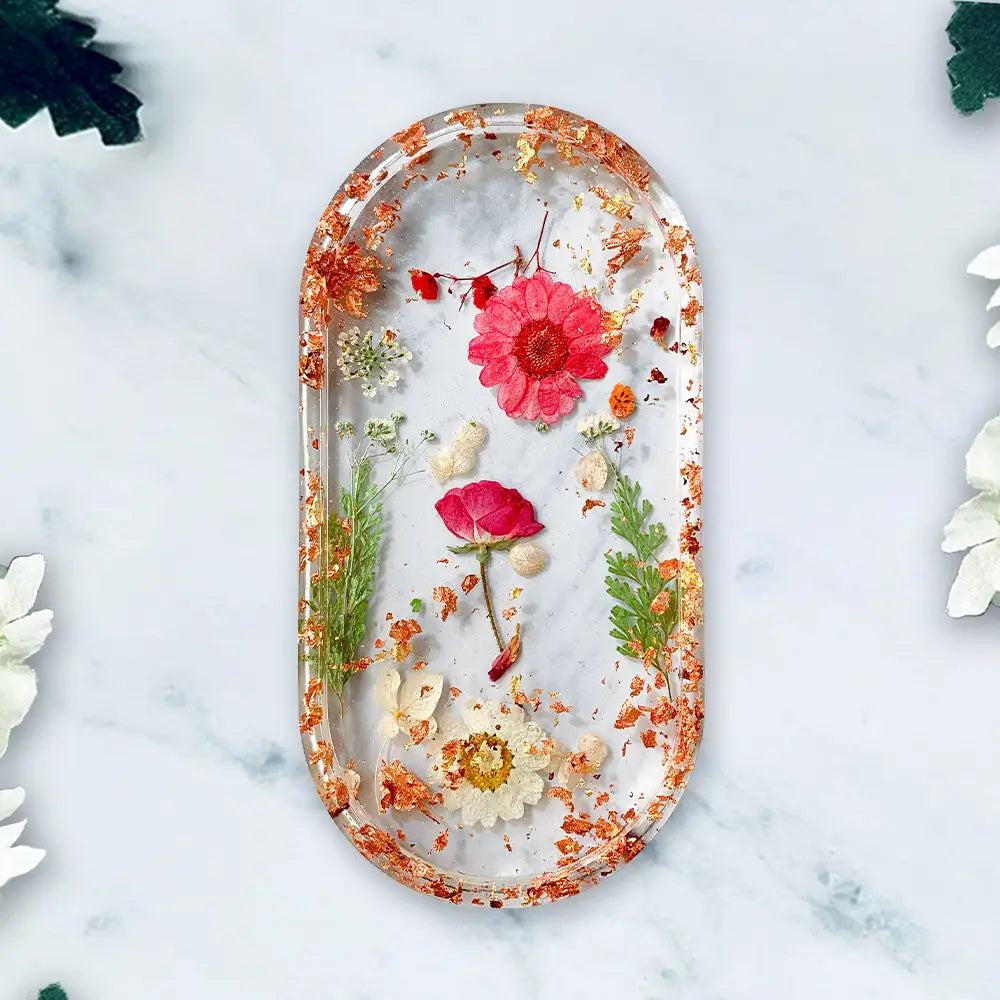 Plato de baratijas | Hecho a mano | Transparente con flores rojas y rosas reales.